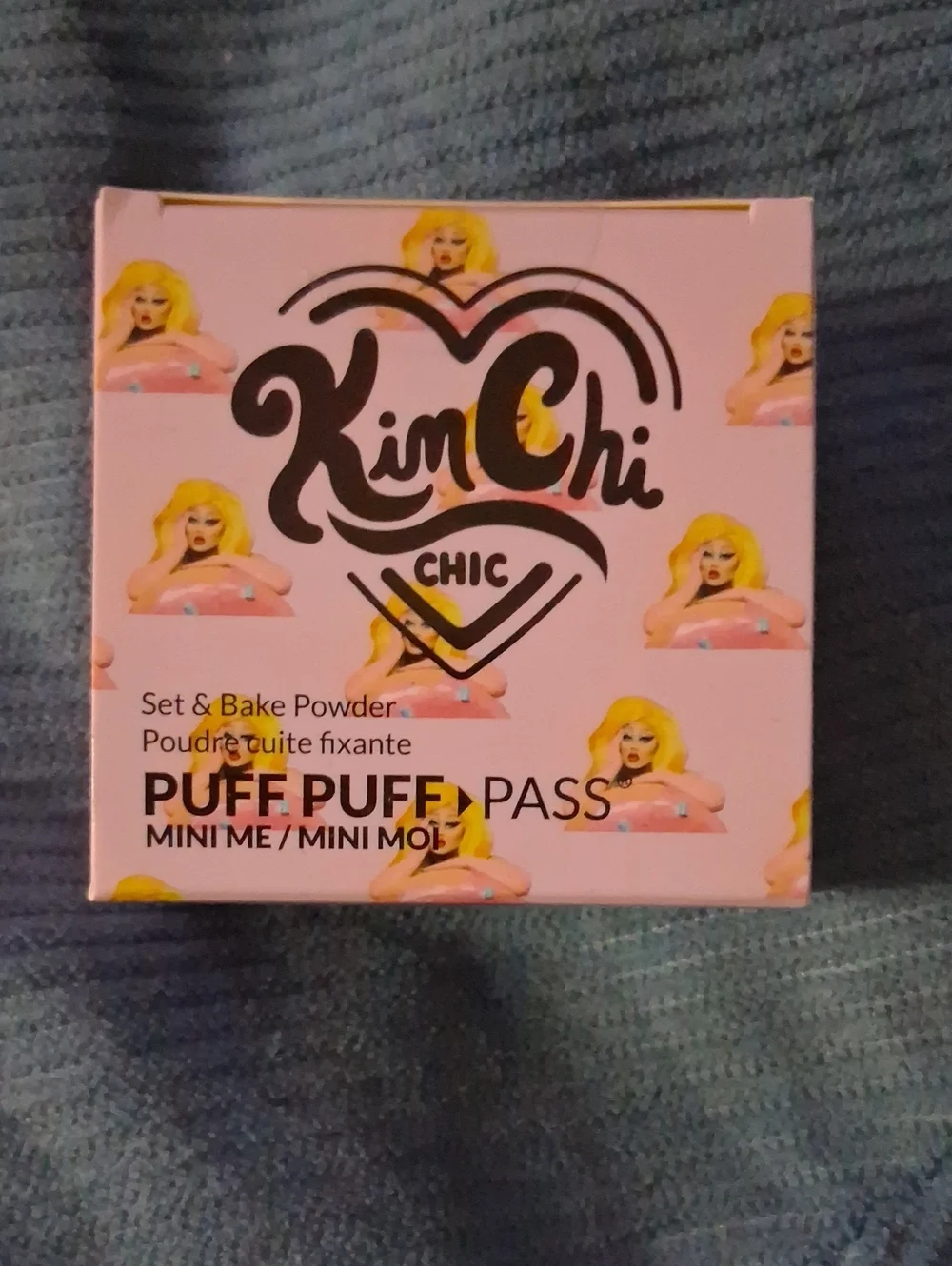 Kimchi Chic Beauty Translucent Mini Bake Powder - Light Pink Box